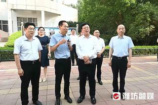 薪资专家：兰德尔出战场次无法达标 将无法得到128万美元奖金